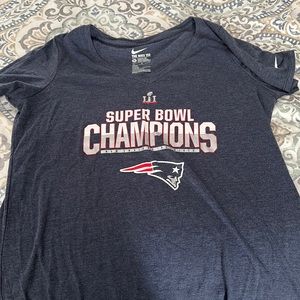 NE Patriots Super Bowl tee in blue, size XL